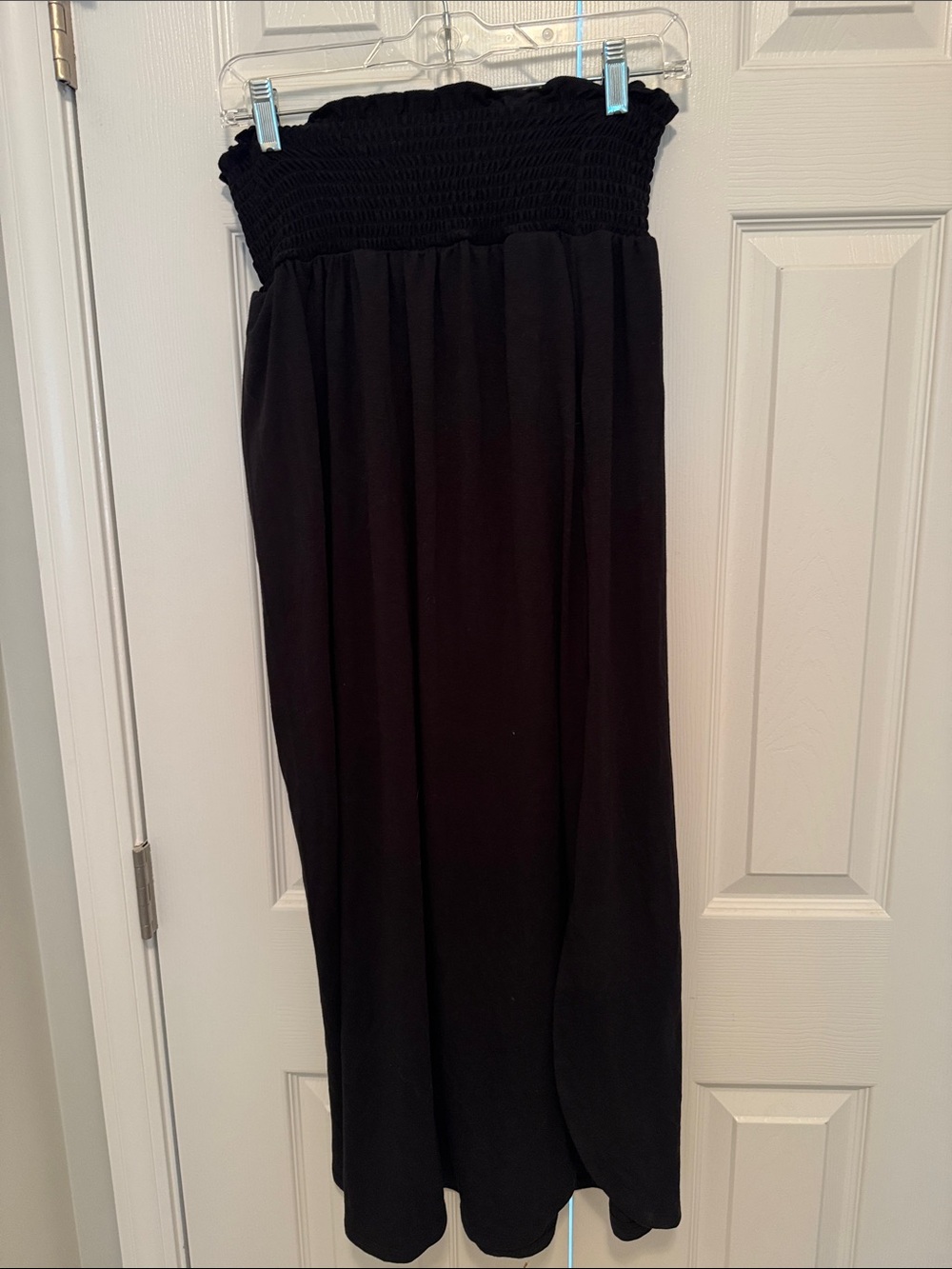 Zenana Outfitters Black Strapless Smocked Maxi Skirt with pockets